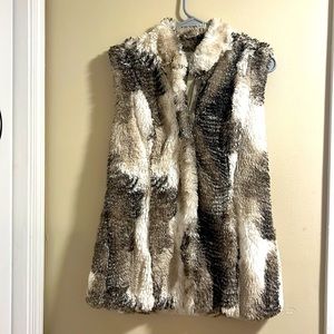 Cabi Faux fur vest **